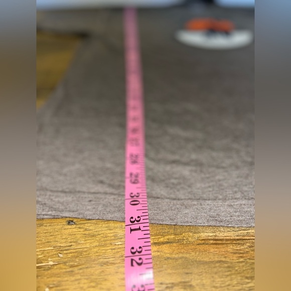 FENDER Brown Sunset Spirit of Rock n Roll Surfboard T-Shirt large Unisex
NWT - Picture 3 of 6